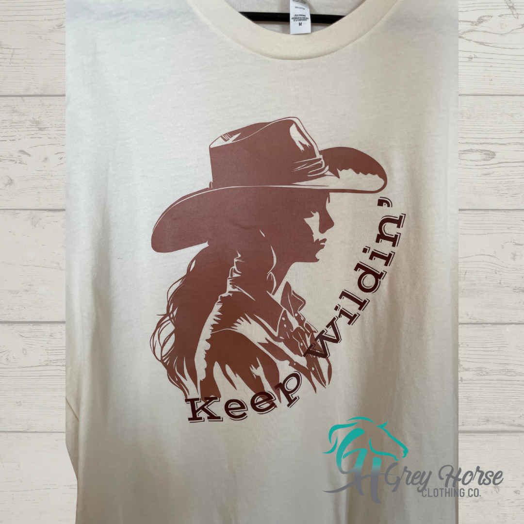 GH Adult Tshirt - M Cream, Keep Wildin’